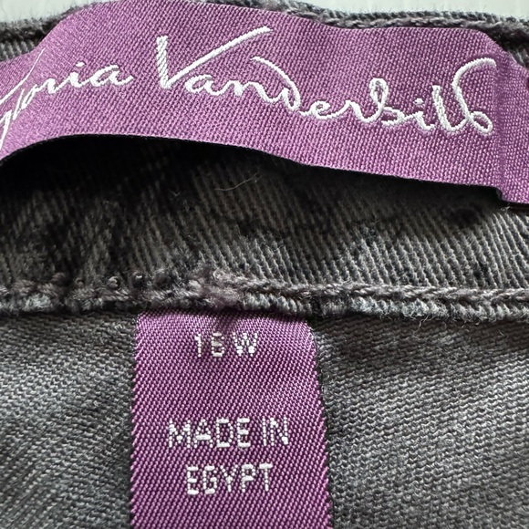 Gloria Vanderbilt Amanda Gray & Black Flowered Patterned Jeans. Women’s size 16W - Picture 2 of 13